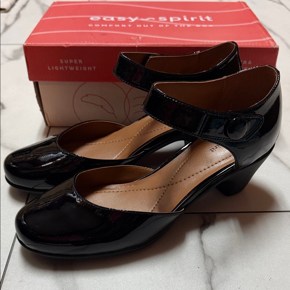 Easy Spirit Women's Glossy Black Heels Clarice Style Size 8 Wide Never Worn